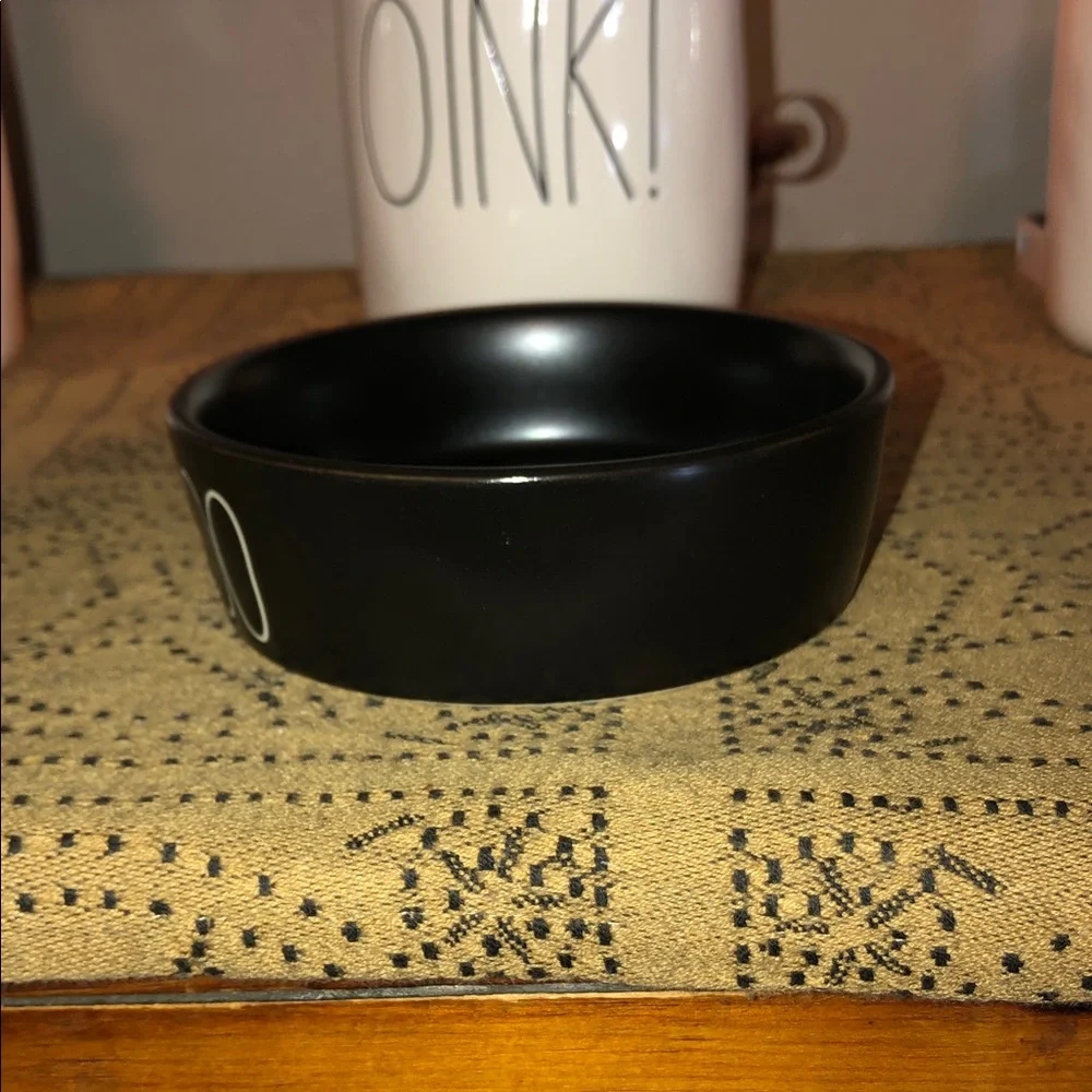 Rae Dunn MAMA’S BOO Cat Dish Black